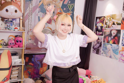 Model wearing the croptop t-shirt boxy fit with traditional Japanese fabric trim